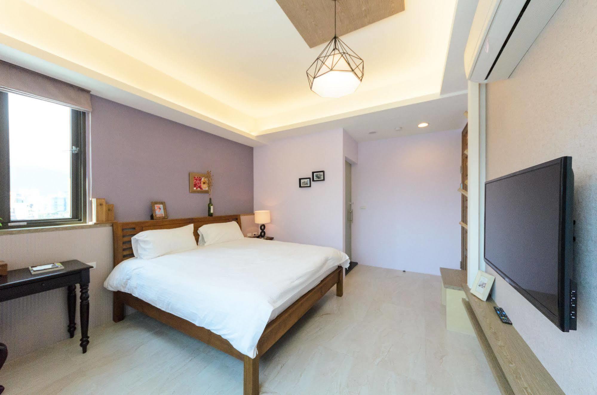 Jhongshan Building Bed And Breakfast Hualien Eksteriør billede